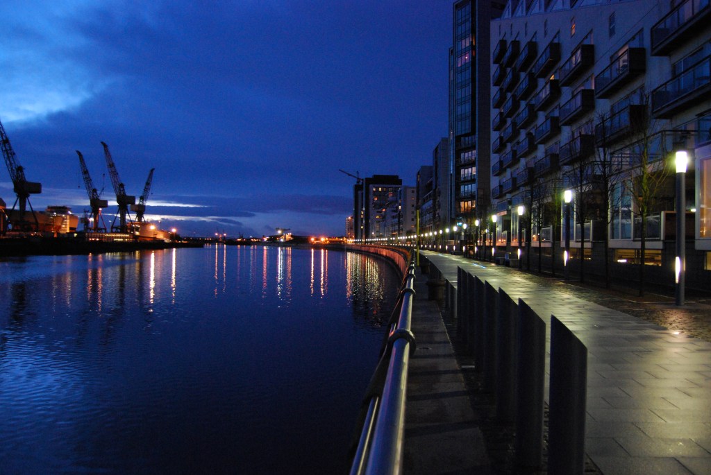 The River Clyde at night